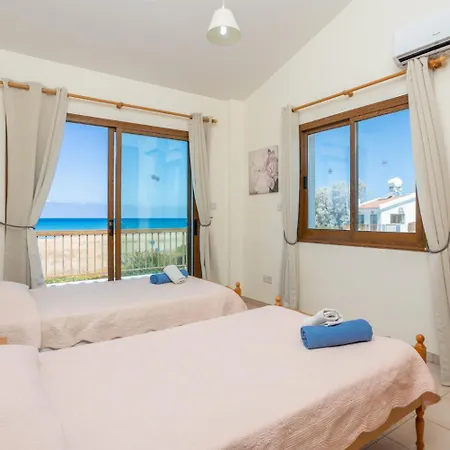 Blue Bay Collection * Mavroli